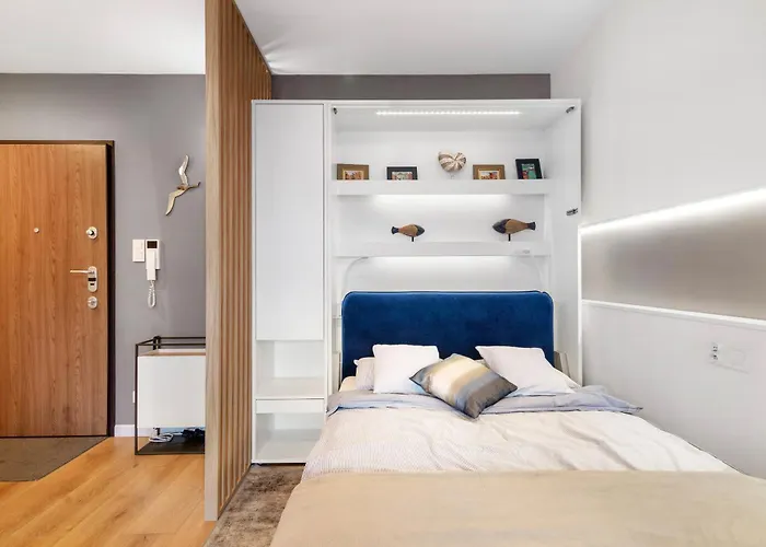 Unique - Angielska Grobla * غدانسك